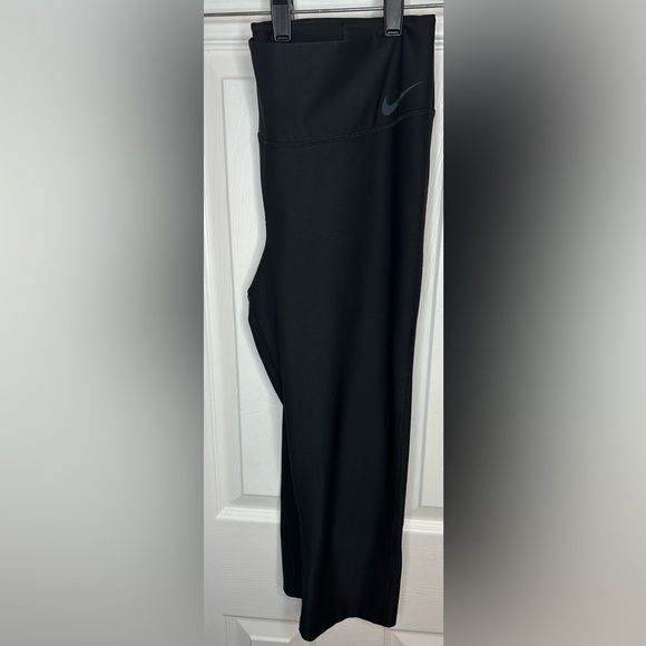 Nike Dri-Fit women’s black large 3/4 length capris exercise pants EUC - Picture 14 of 16